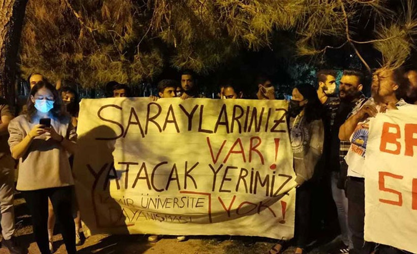 Üniversitelerde beş yılda 230 bin 595 öğrenci kayıt dondurdu