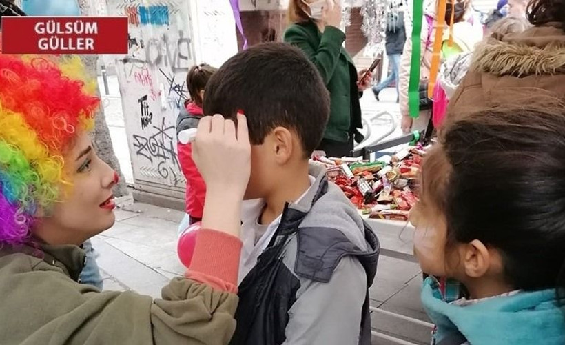Yeldeğirmeni'nden çocuklara 'çikolata tadında bir yıl' dileği