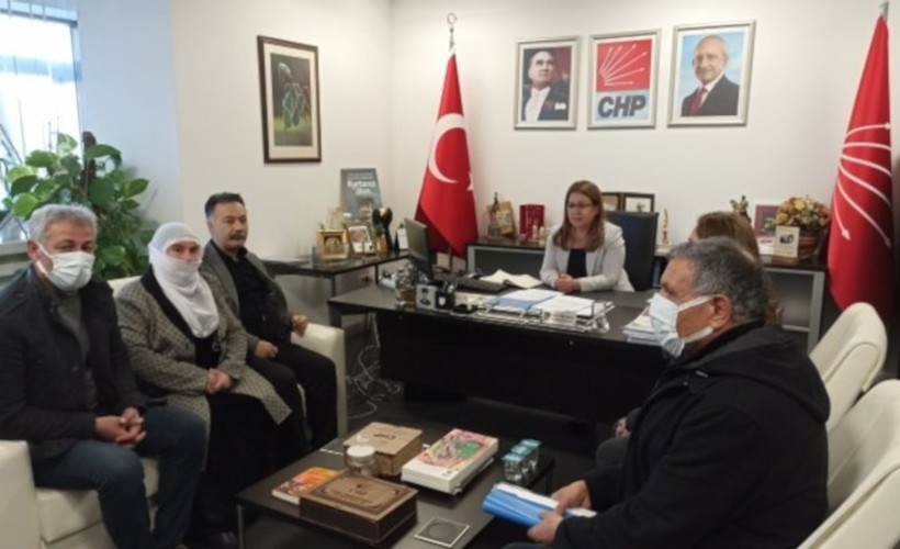 Mahpus yakınları CHP'yi ziyaret etti: 'Günde 100 mektup geliyor'