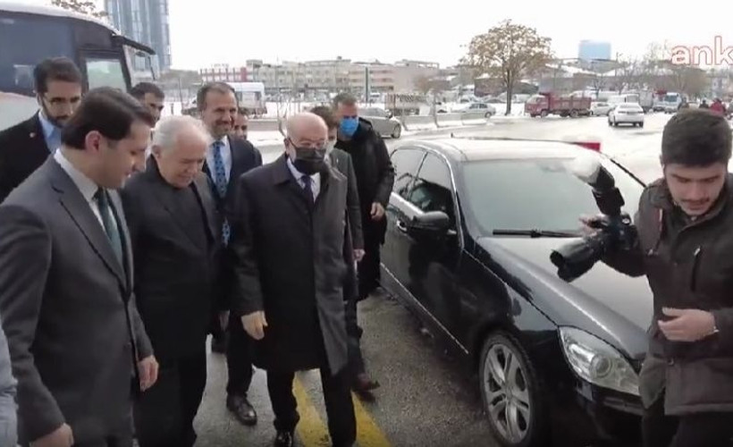 Covid-19'u yenen Karamollaoğlu mesaiye başladı: Haydi bismillah!