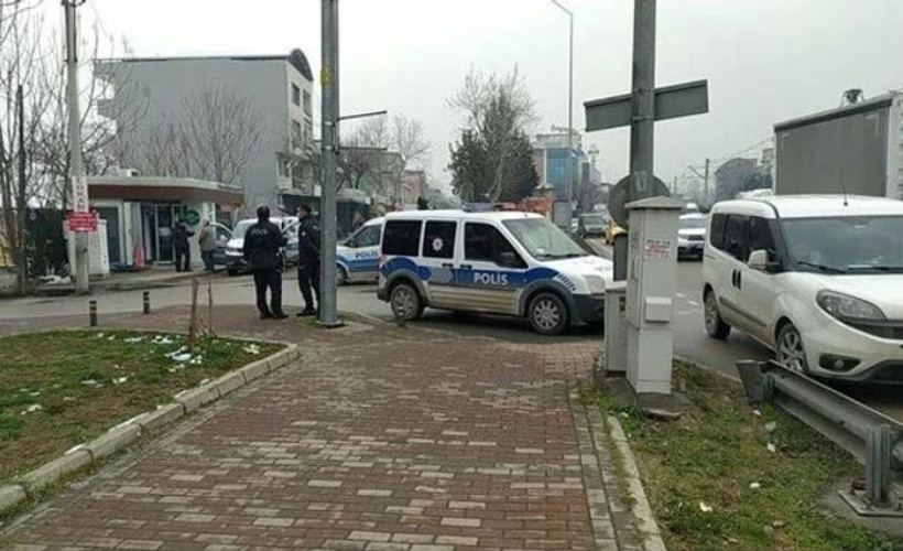 'Tanımadığı' 3 kişiye el salladı, göğsünden bıçaklandı