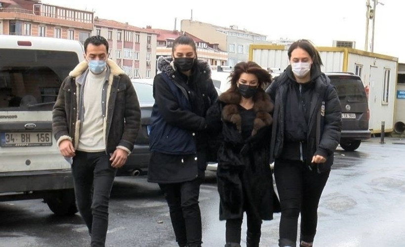 Sedef Kabaş: 'Mesele sarayda yaşamak değil, mesele gönüllerde taht kurmaktır'