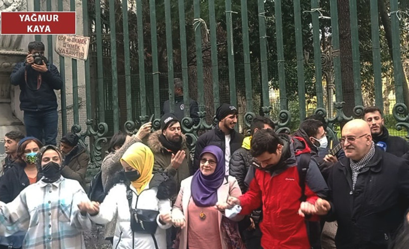 Sokak müzisyenlerine yönelik polis engeli Kürtçe şarkılarla protesto edildi