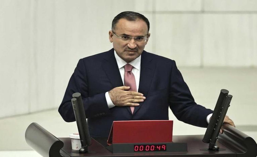 Adalet Bakanı olan Bekir Bozdağ, TBMM'de yemin etti