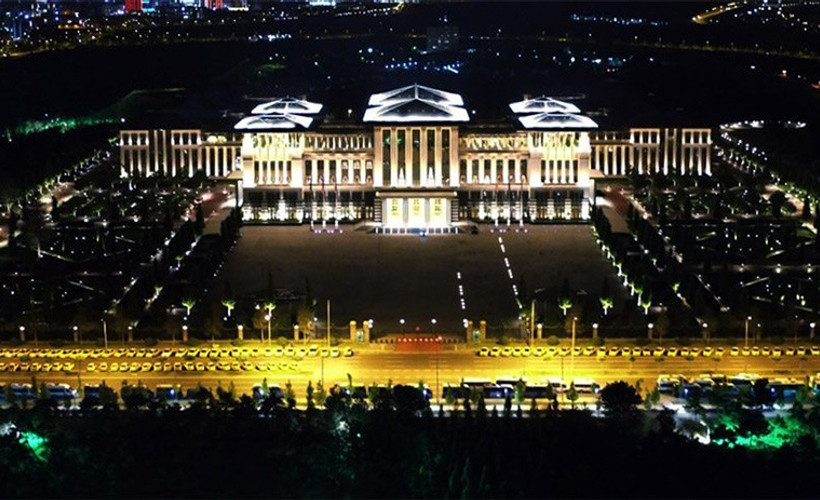 'Yurttaş elektrik faturasını ödeyemiyor, Saray günde 100 bin liralık elektrik yakıyor'