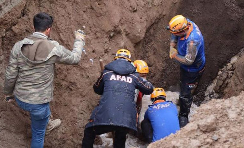 Kayseri'de göçük: Toprak altında kalan işçi kurtarıldı