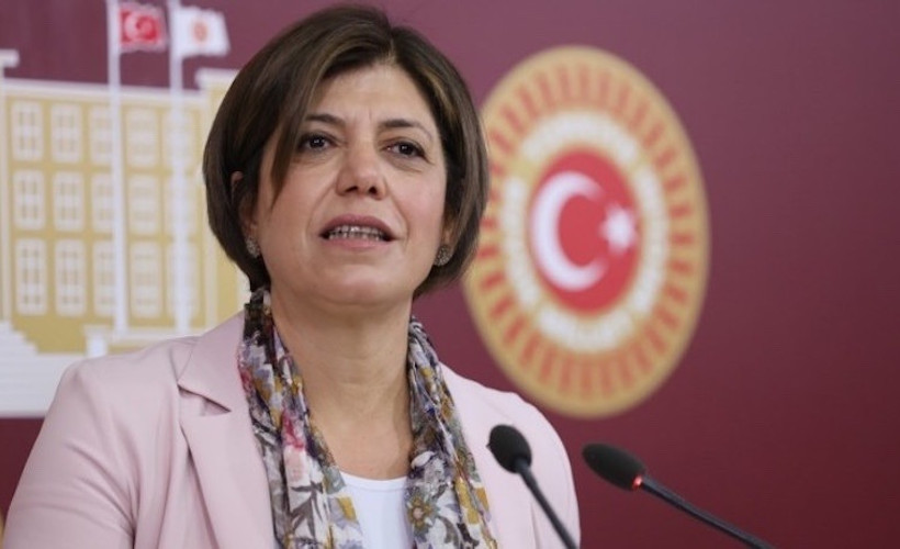 Beştaş: Dün, 2 Mart 1994 darbecilerinin bayrağını taşıyan bir parlamento gördük
