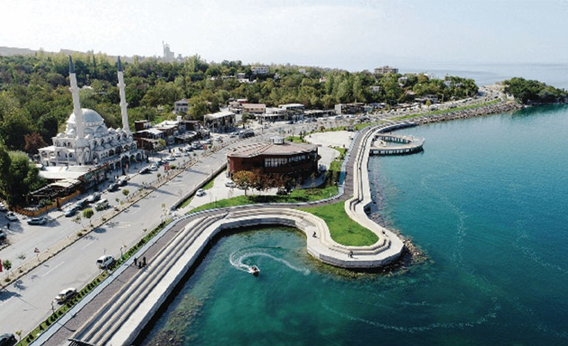 Van Gölü kıyı şeridi ranta açılıyor
