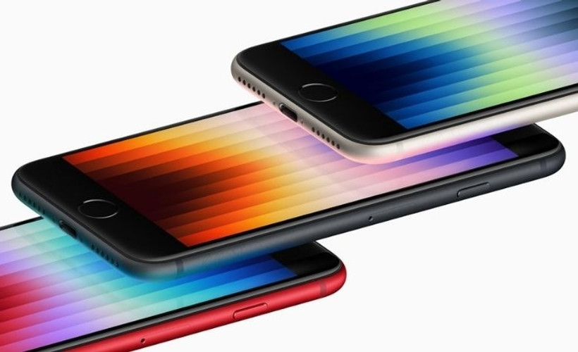 Apple ucuz iPhone modelini piyasaya sürdü