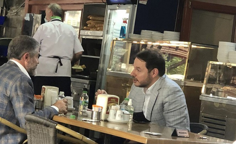 Nureddin Nebati, Berat Albayrak'tan kopya çekerken nasıl yakalandı?