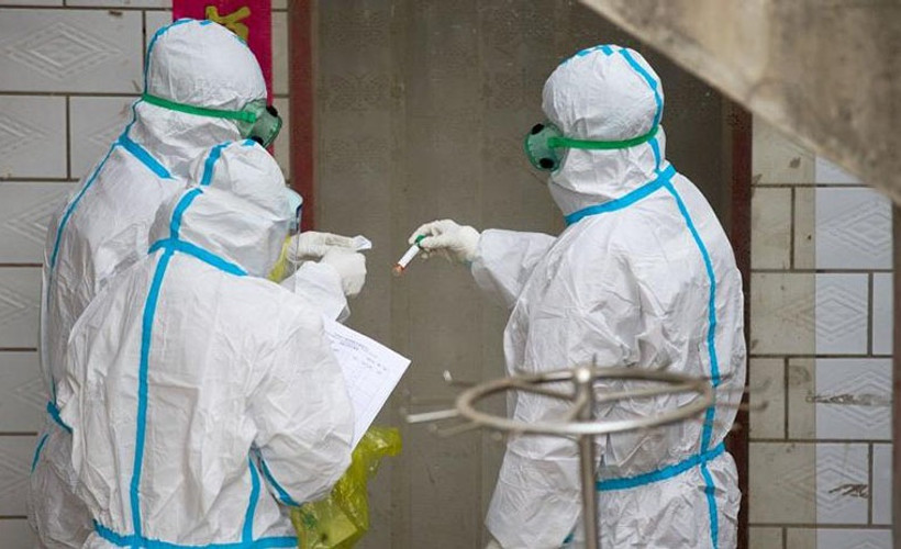 Çin'de son 24 saatte 1366, Hong Kong'da 13 bin 74 Covid-19 vakası tespit edildi