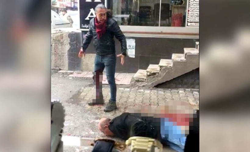 Hakkari'de amca-yeğen sokak ortasında birbirini bıçakladı