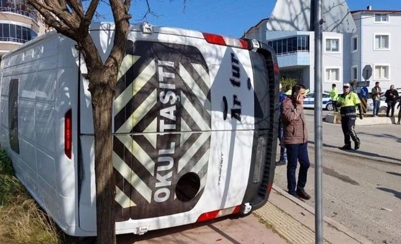 Samsun'da öğrenci servisi kaza yaptı: 12 yaralı