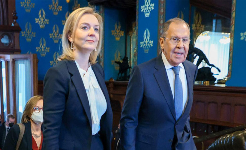 Rusya ve İngiltere dışişleri bakanları bugün Hindistan'a gidiyor