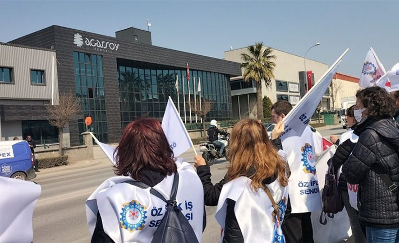 Fabrika önünde direnen kadınlar: İntikam alır gibi işten çıkardılar