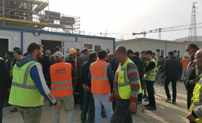 Üç aydır maaş alamayan işçiler iş bıraktı: Aylardır ailemize para gönderemiyoruz