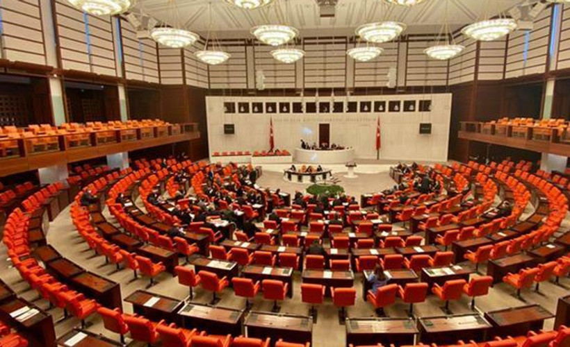 Muhtar maaşına asgari ücret ayarı TBMM'de kabul edildi
