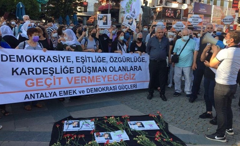 Antalya'da ev baskınları: Sendika, siyasi parti ve demokratik kitle örgütü yöneticileri gözaltında