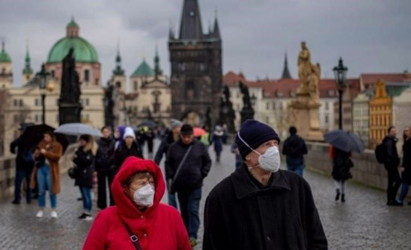 Çekya’da sağlık kurumlarında maske zorunluluğu sona erecek