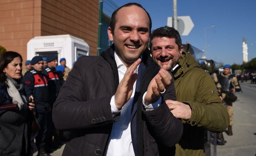 Tayfun Kahraman: Kuşlarımız var; sürekli ötüşüyorlar, çok iyi geliyorlar