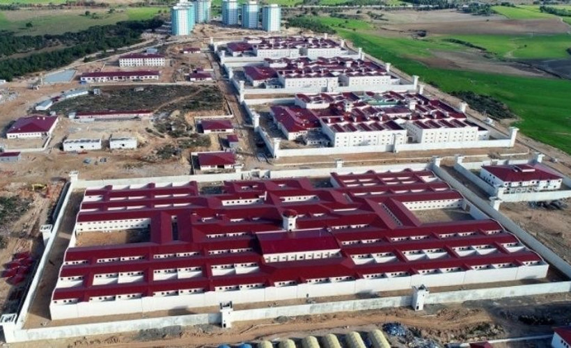 Şakran cezaevinde kadın tutuklulara şiddet uygulanıyor