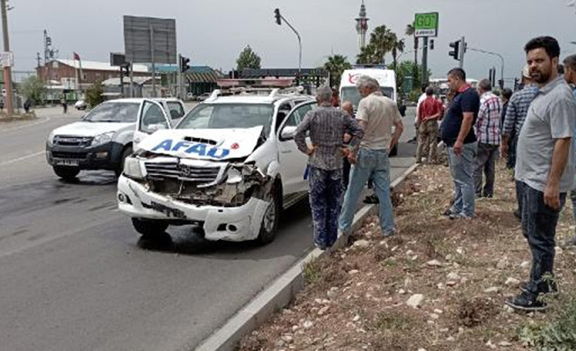 AFAD aracı ile çarpışan motosikletteki 2 kişi öldü