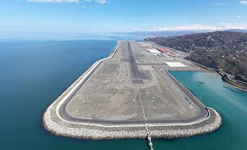 Prof. Dr. Osman Bektaş: Rize-Artvin Havalimanı emsalleri gibi düzensiz oturmaya mahkum