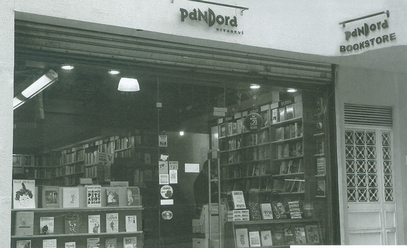 Önder Kaya: Pandora Kitabevi Beyoğlu şubesi kapanıyor