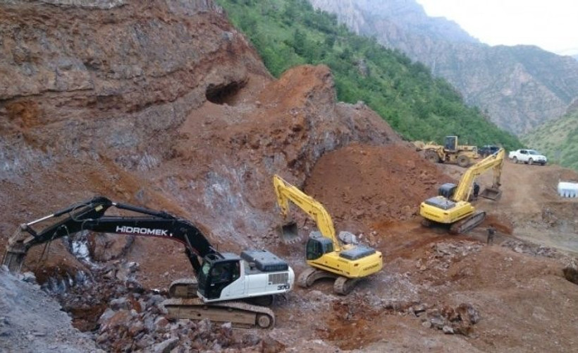 Hakkari'de maden ocağına karşı çıkan köylüler darp edildi: 2 ağır yaralı