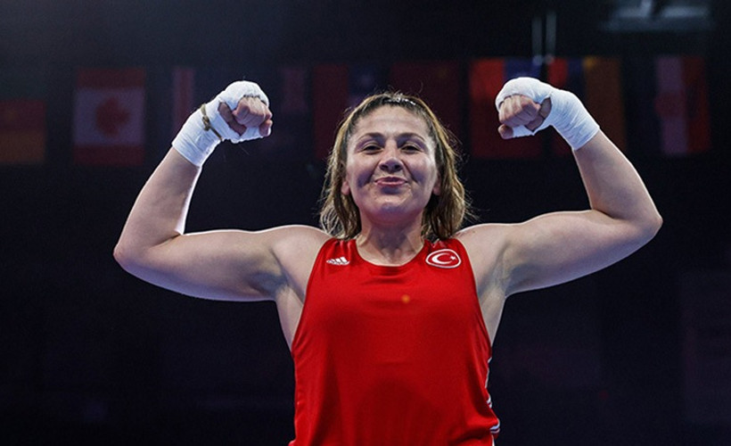 Dünya Kadınlar Boks Şampiyonası'nda 5'inci şampiyonluk Şennur Demir'den geldi