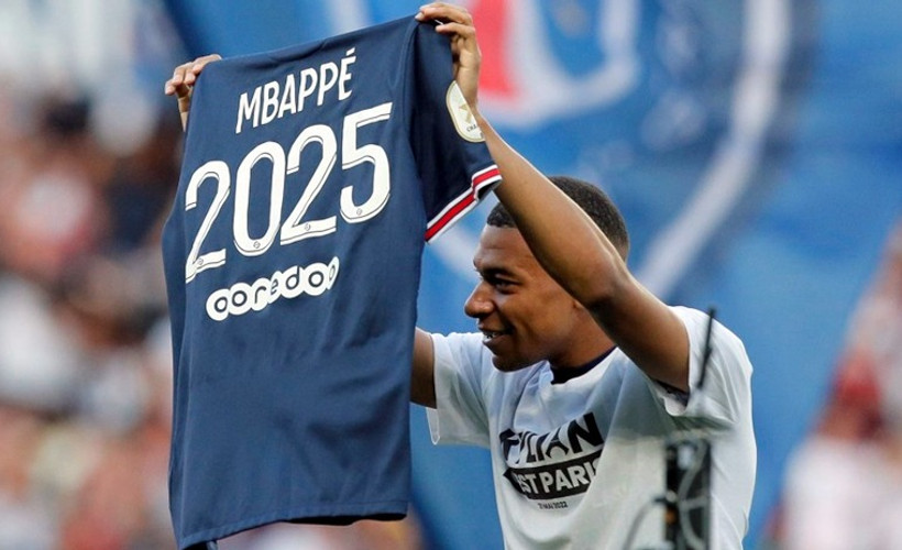 Yılın transferi noktalandı: Mbappe PSG'de kaldı