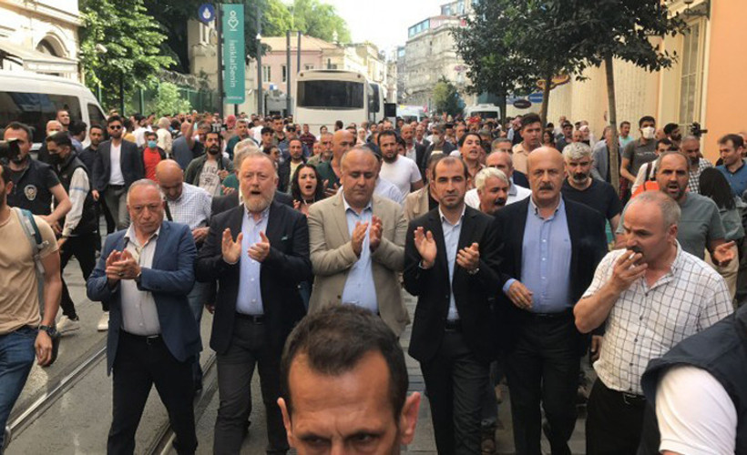 İstanbul'da HDP'den savaş karşıtı protesto: Çok sayıda kişi gözaltına alındı
