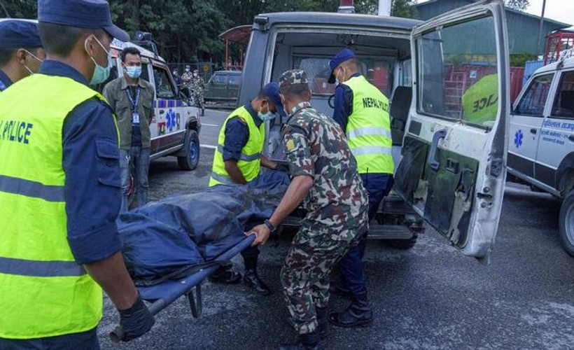 Nepal'deki uçak kazasında ölen 22 yolcunun cansız bedenine ulaşıldı