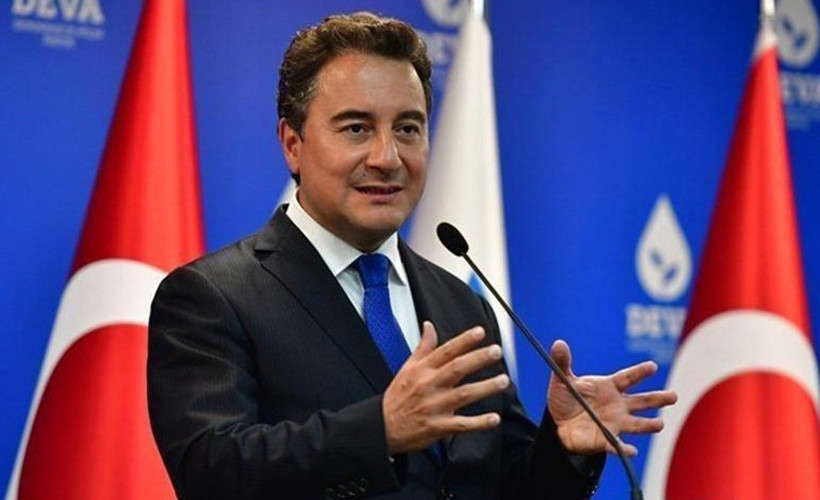 Babacan: Cumhurbaşkanı ülkenin para birimini pul olarak güncelledi