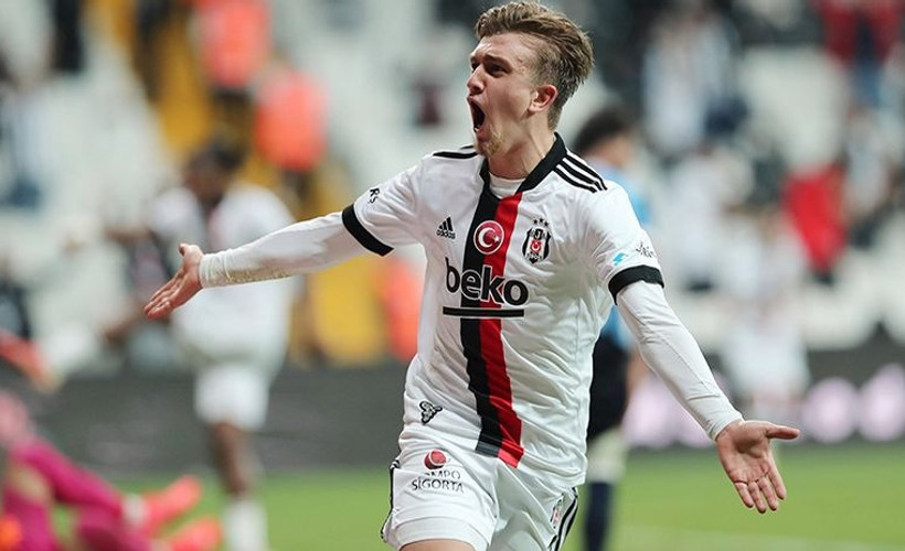 Beşiktaş’ın yıldızı Rıdvan Yılmaz Eintracht Frankfurt'a transfer oldu