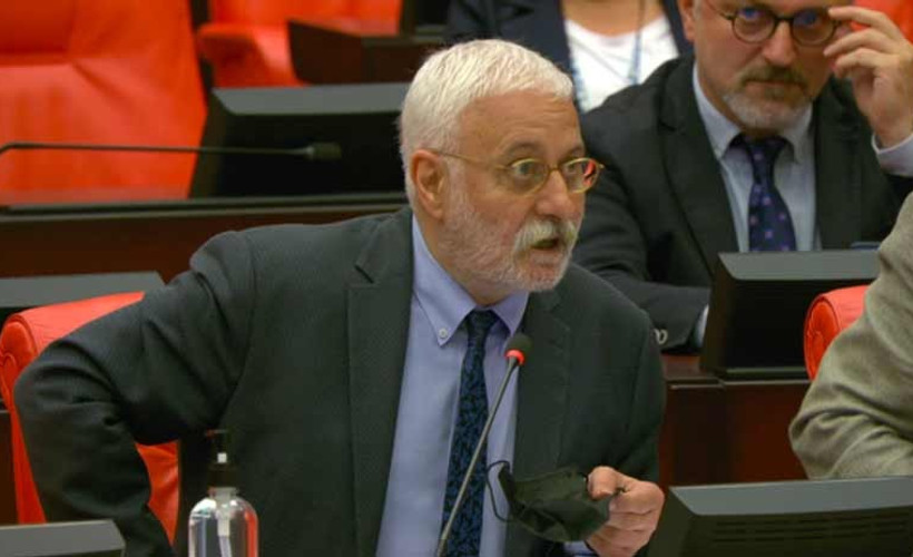 HDP'li Oluç’tan 'Başkale' tepkisi: Seçim kampanyasına silah ve panzerle mi başladınız?