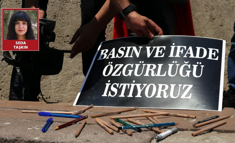 Gazeteciler ‘Sansür yasasına’ karşı sokakta: Medyama karışma