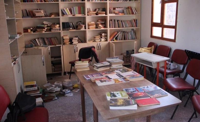 Diyarbakır'da evlere ve Dicle Kültür Sanat Derneği'ne baskın: 3 gözaltı