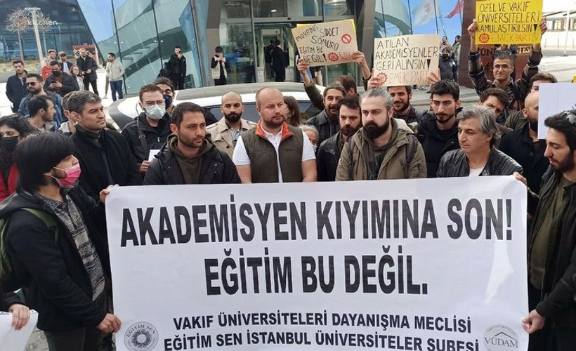 Eşit ücret istedikleri için işten çıkarılan vakıf üniversitesi akademisyenleri hakkında işe iade kararı
