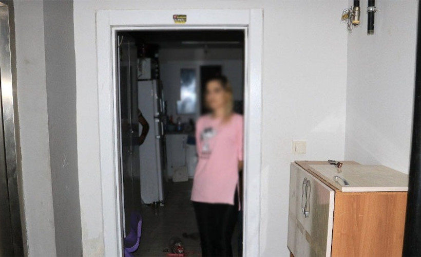Kira gecikti, ev sahibi kapıyı söktürdü: Kadın ve 2 çocuğu elektriksiz ve kapısız kaldı