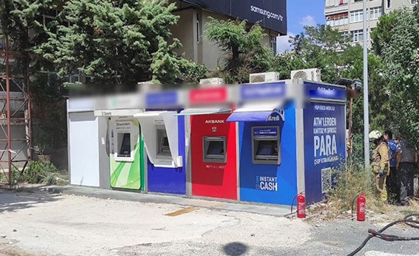 Beşiktaş'ta ATM'de yangın