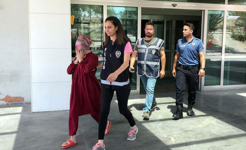 Sahte altın bozdurup, kuyumcuları dolandıran 3 kişi yakalandı