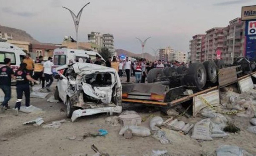 Mardin'deki kazada gözaltına alınan 2 TIR şoförü tutuklandı: Her şey bir anda oldu