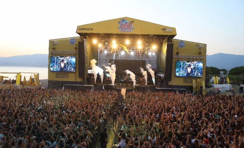 Sanatçılardan festival yasaklarına tepki: Şaşırmayı bırakıp örgütlenelim