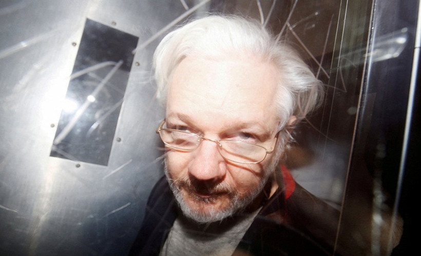 Avustralyalı siyasetçiler Assange için ABD yolcusu