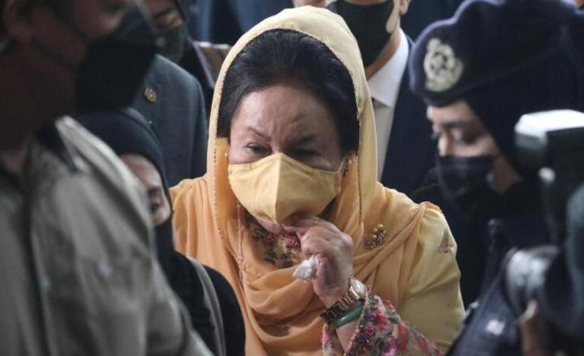 Malezya'da eski First Lady'e rüşvet suçundan 10 yıl hapis
