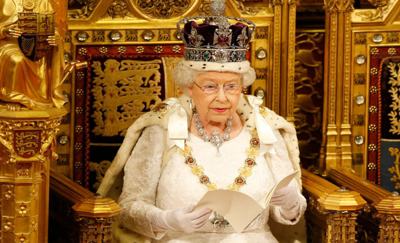Kraliçe 2. Elizabeth'in cenaze törenine katılacak liderlerden özel jetlerle gelmemeleri istendi
