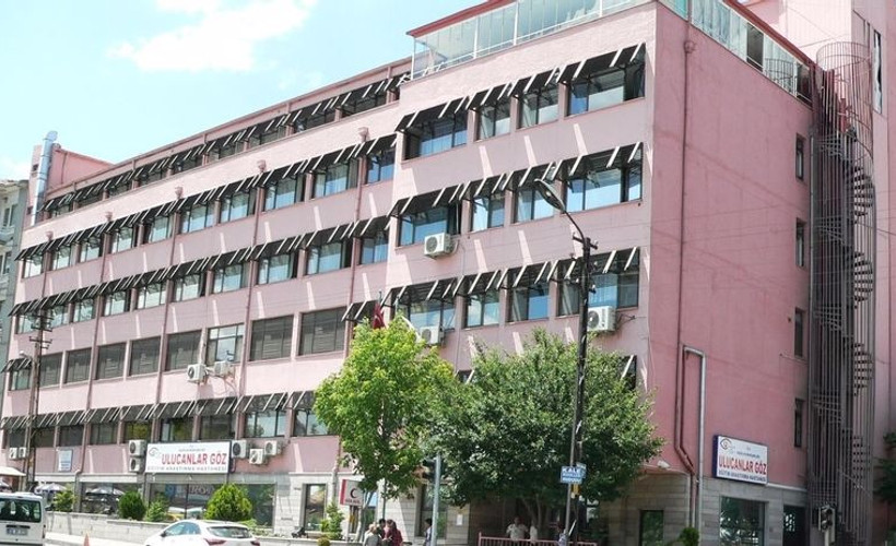 Türkiye'nin göz hastalıklarında önde gelen kurumu Ulucanlar Göz Hastanesi'nin taşınmasına tepki