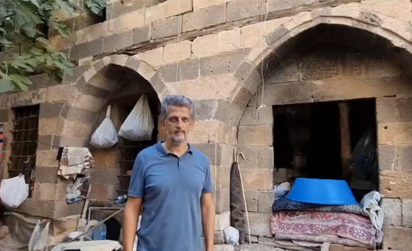 Garo Paylan’dan Bakan Ersoy’a çağrı: Diyarbakır’daki havrayı bir an önce koruma altına alın