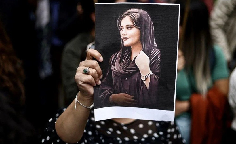 İran'da Mahsa Amini için şarkı yapan sanatçı gözaltına alındı